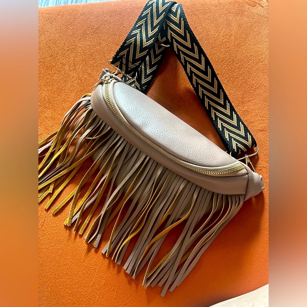 ✨Fringe Crossbody Bag ✨